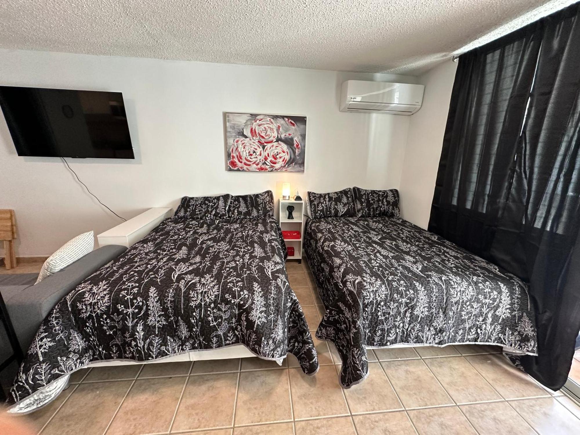 Beachfront Studio Apt W/ Full Kitchen & Pool Isabela Exterior foto